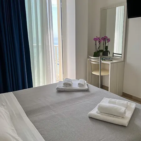 Hotell Ideal Cupra Marittima
