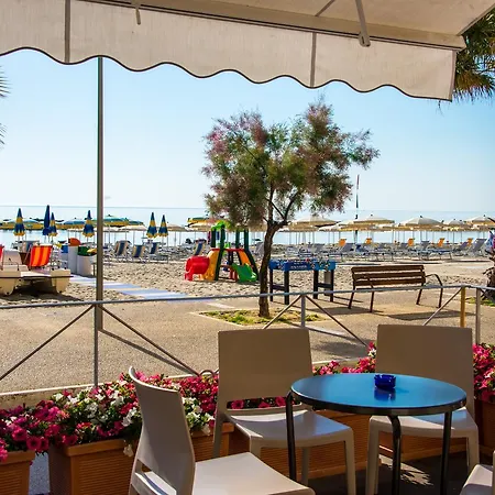Ideal Hotell Cupra Marittima