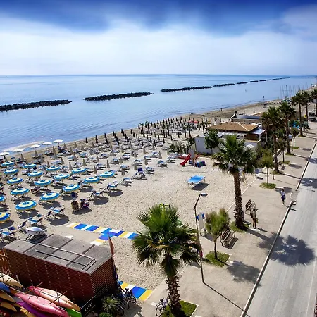 Hotell Ideal Cupra Marittima